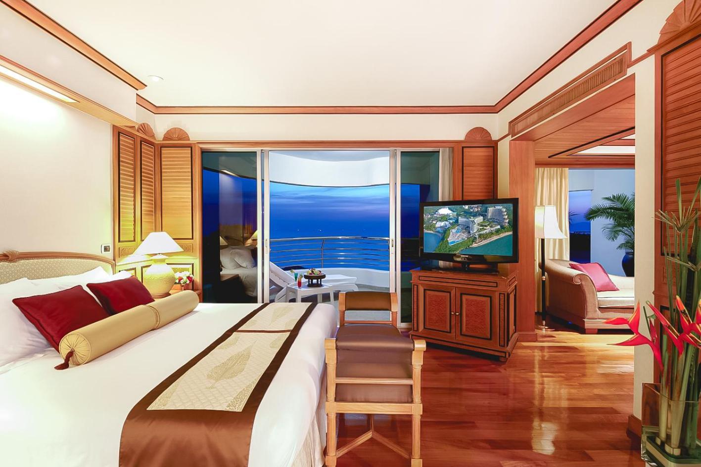 Royal Cliff Grand Hotel Pattaya Exterior photo