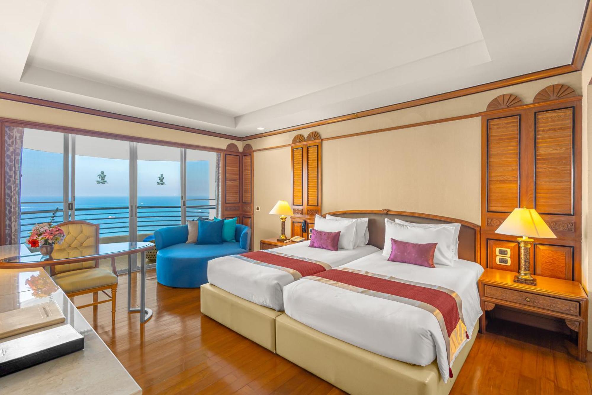 Royal Cliff Grand Hotel Pattaya Exterior photo