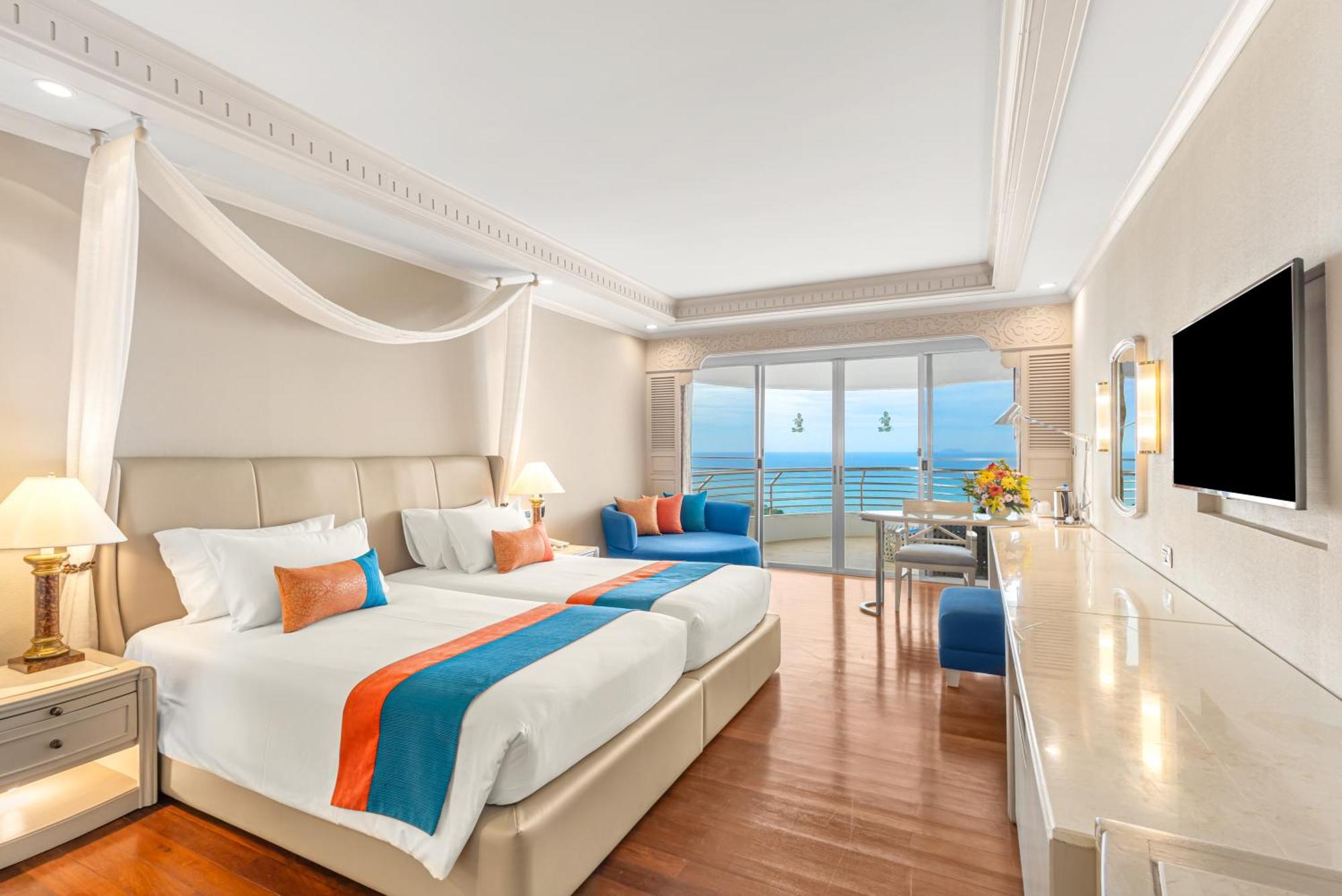 Royal Cliff Grand Hotel Pattaya Exterior photo